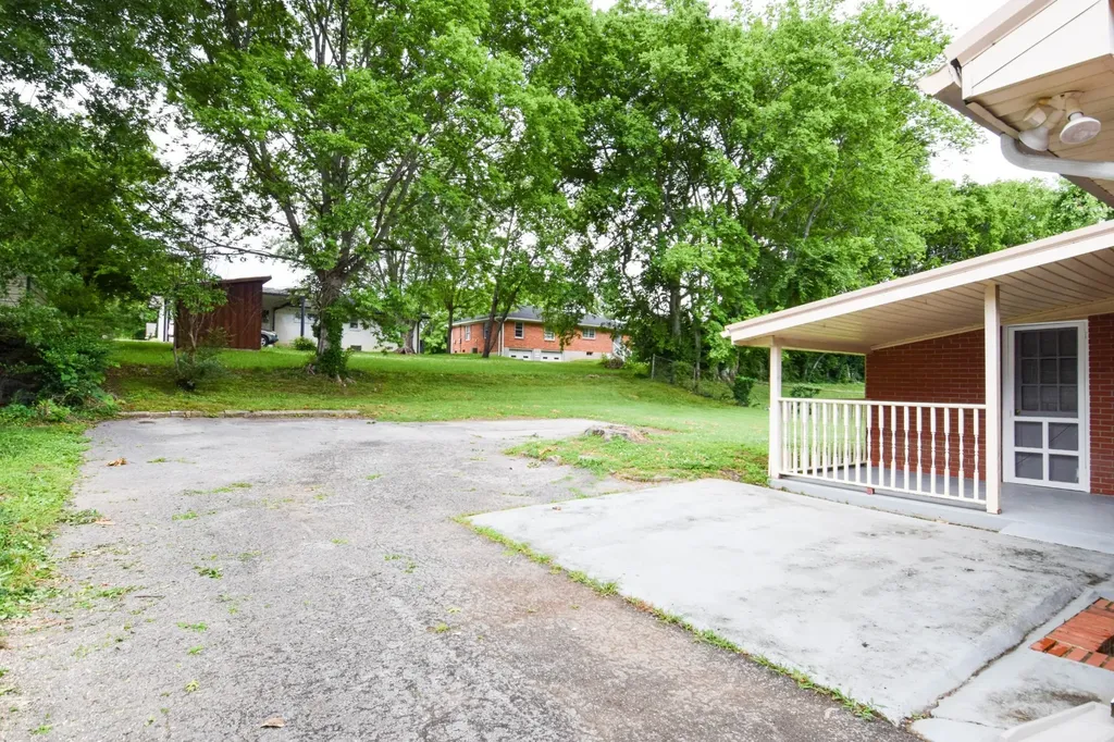 126 Glenn Avenue Gallatin TN 37066