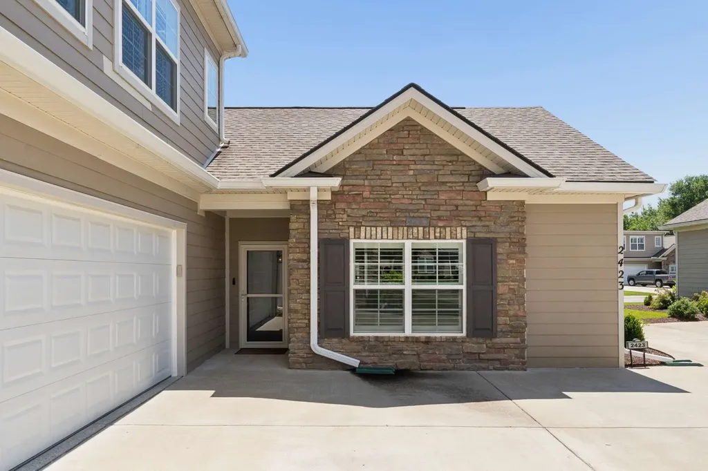 2423 Stonecenter Lane Murfreesboro TN 37128