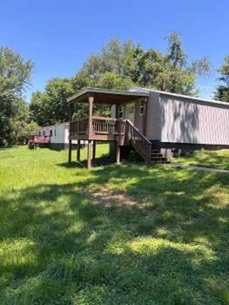 1005 Ross Lane Clarksville TN 37042