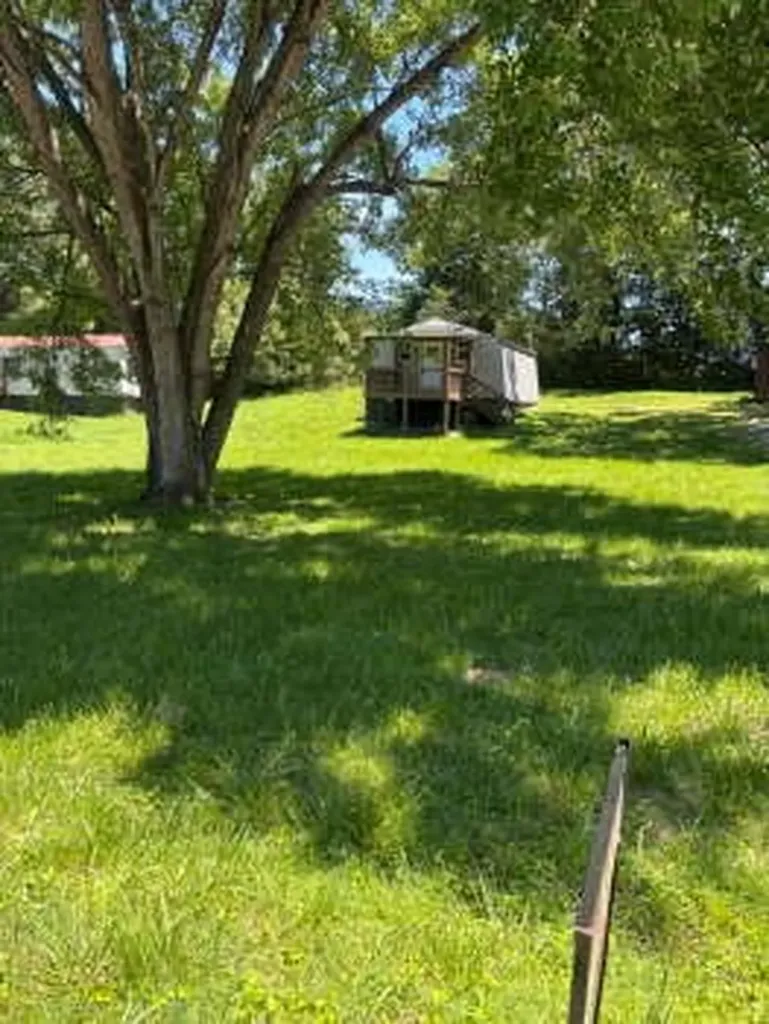 1005 Ross Lane Clarksville TN 37042