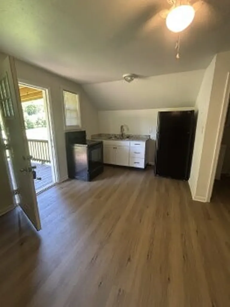 1005 Ross Lane Clarksville TN 37042