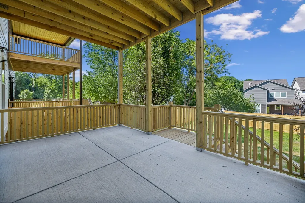 2434B Chapman Drive Nashville TN 37206