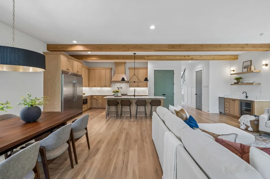 2434B Chapman Drive Nashville TN 37206