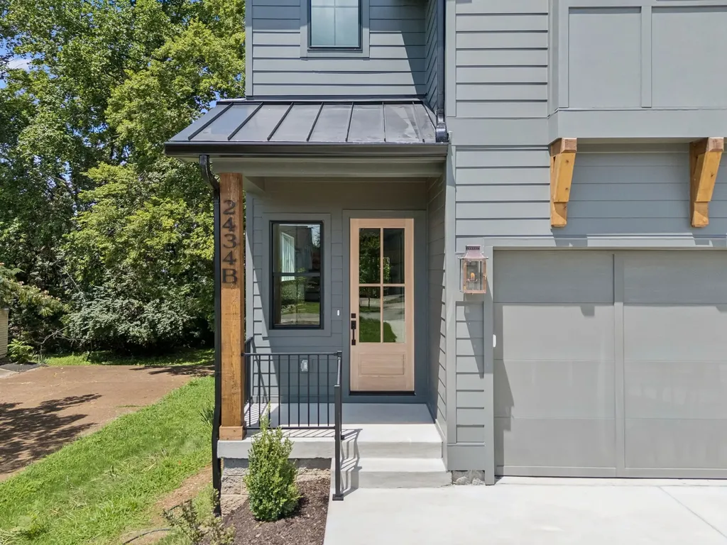 2434B Chapman Drive Nashville TN 37206