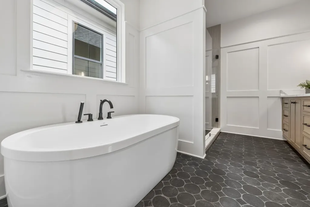 2434B Chapman Drive Nashville TN 37206