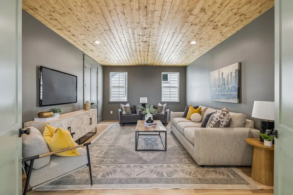 2434B Chapman Drive Nashville TN 37206