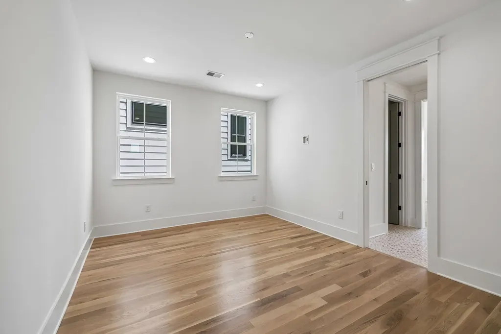 2434B Chapman Drive Nashville TN 37206