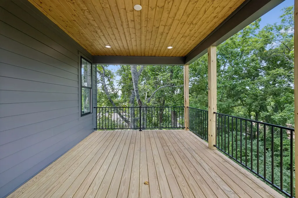 2434B Chapman Drive Nashville TN 37206