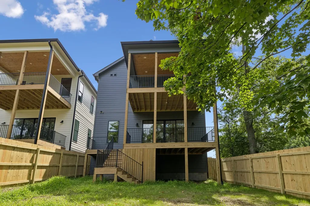 2434B Chapman Drive Nashville TN 37206