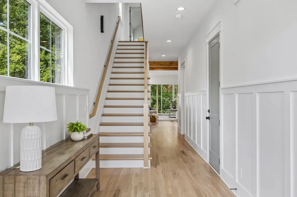 2434B Chapman Drive Nashville TN 37206