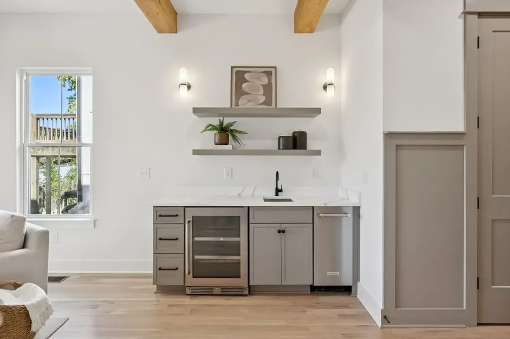 2434B Chapman Drive Nashville TN 37206
