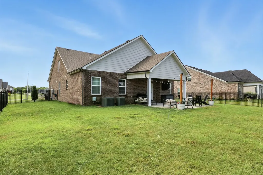 4103 Maples Farm Drive Murfreesboro TN 37127