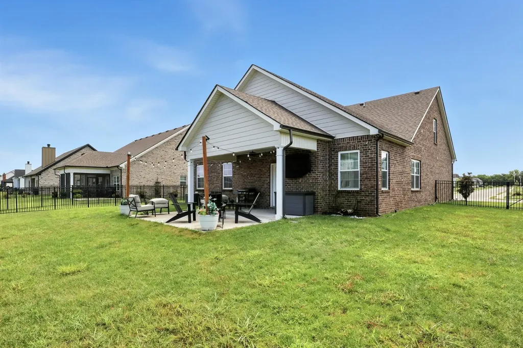 4103 Maples Farm Drive Murfreesboro TN 37127