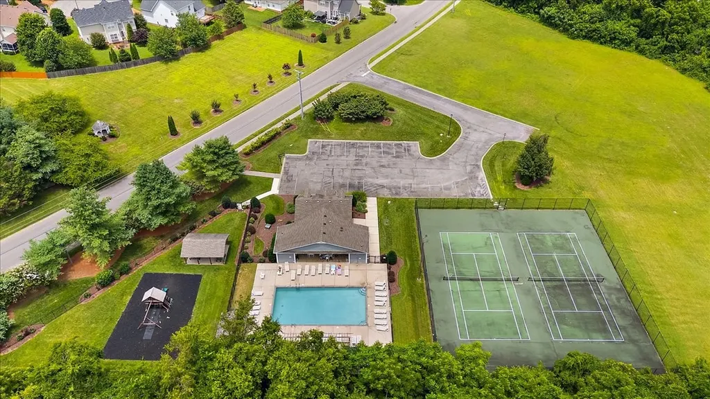 303 Newport Meadows Circle Thompsons Station TN 37179
