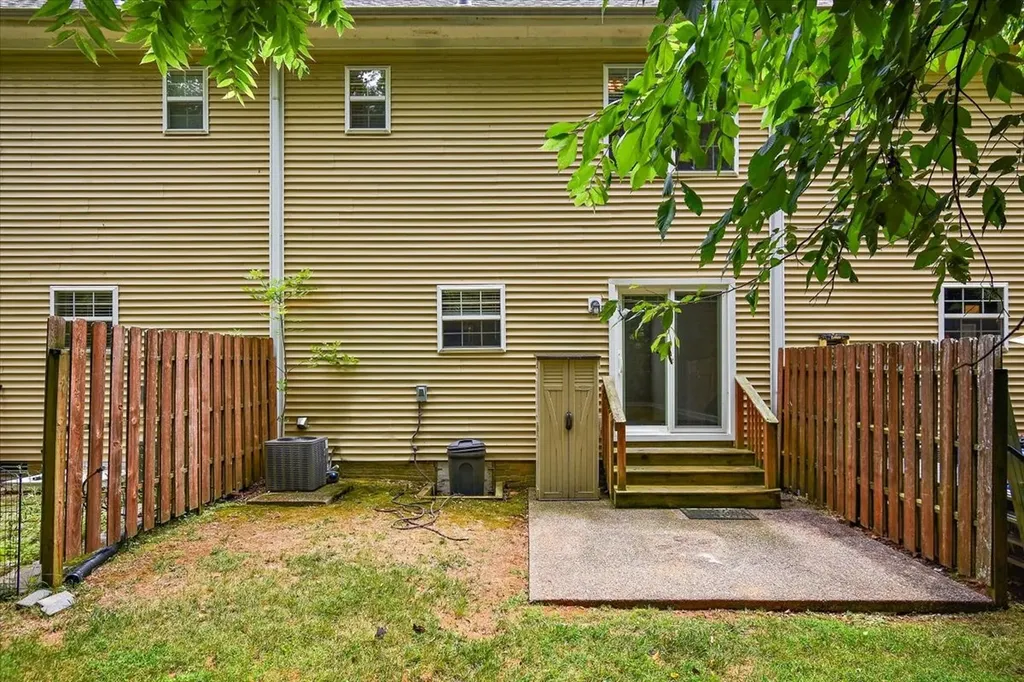 303 Newport Meadows Circle Thompsons Station TN 37179
