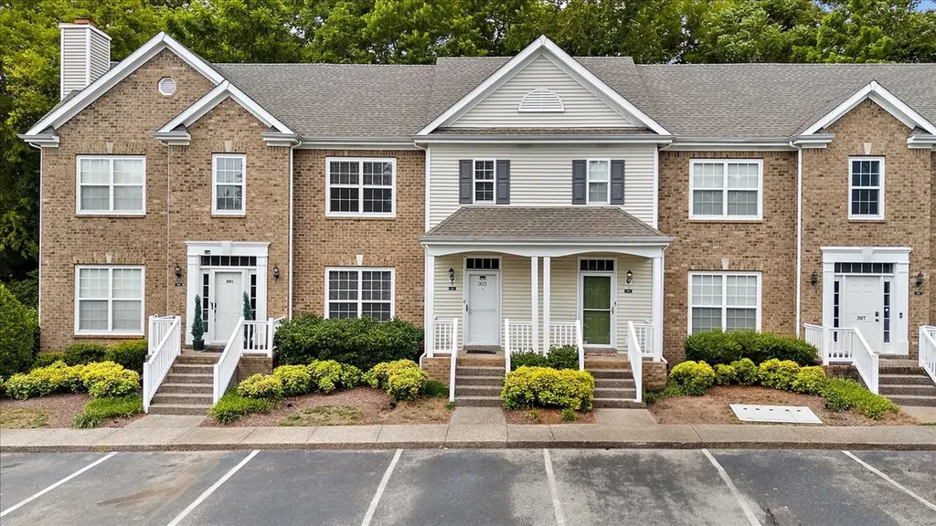303 Newport Meadows Circle Thompsons Station TN 37179