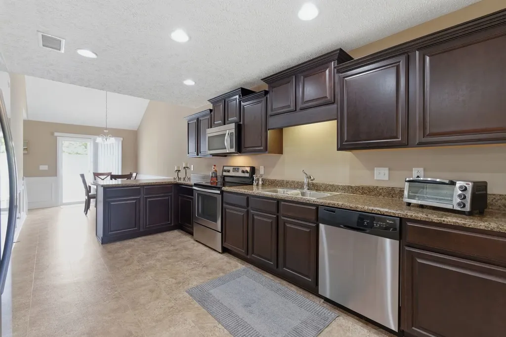 1913 Calydon Court Murfreesboro TN 37128