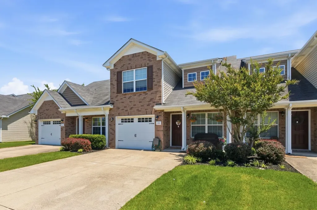 1913 Calydon Court Murfreesboro TN 37128