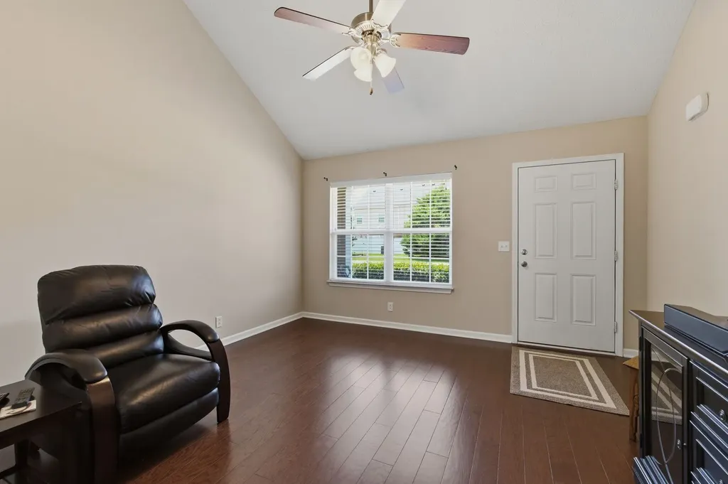 1913 Calydon Court Murfreesboro TN 37128