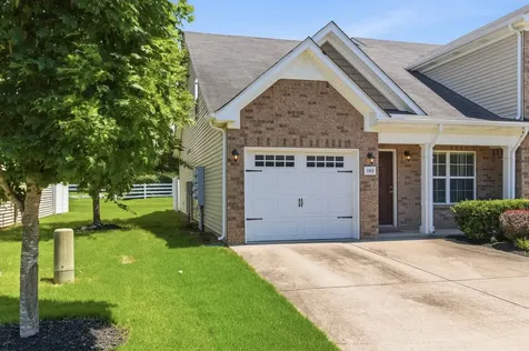 1913 Calydon Court Murfreesboro TN 37128