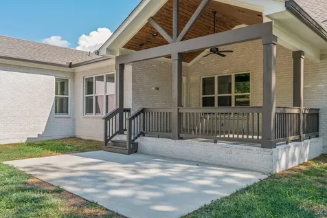 4122 Affiant Way Culleoka TN 38451