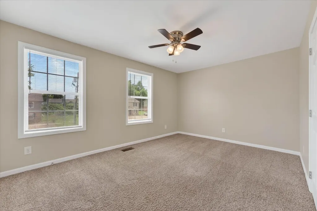 2072 Tynewood Drive Clarksville TN 37042