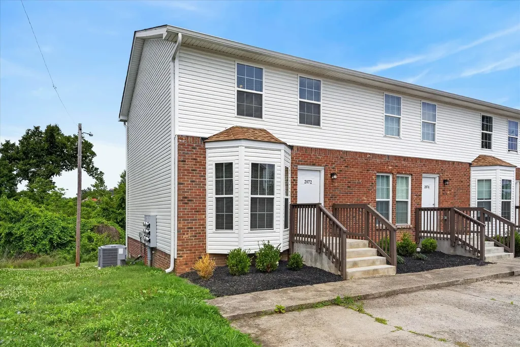 2072 Tynewood Drive Clarksville TN 37042