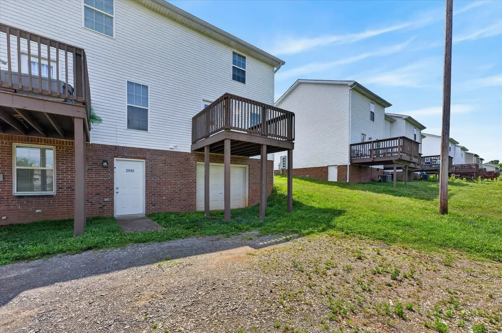 2072 Tynewood Drive Clarksville TN 37042