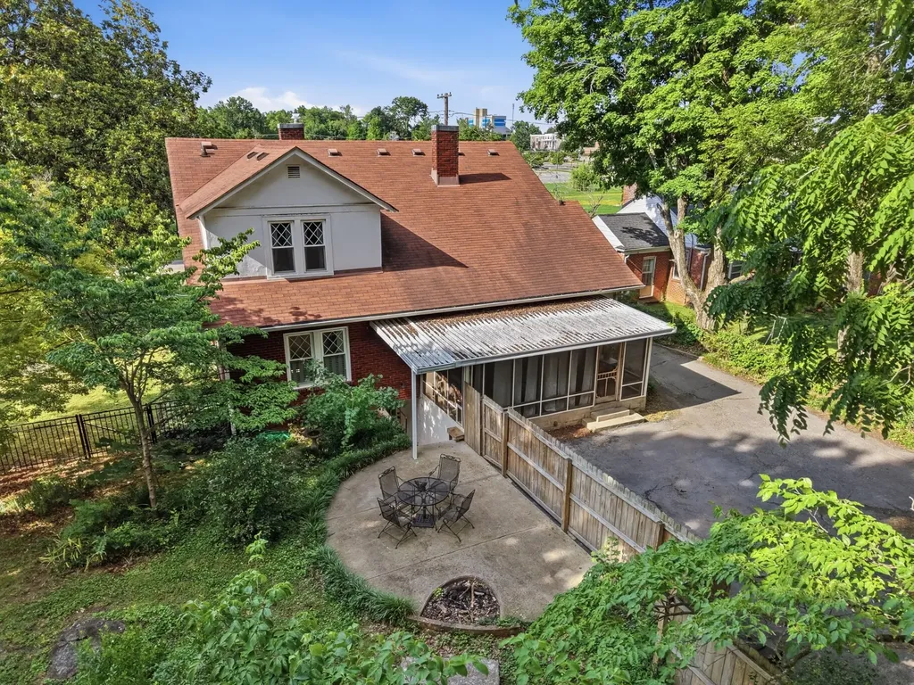 1020 E Lytle Street Murfreesboro TN 37130