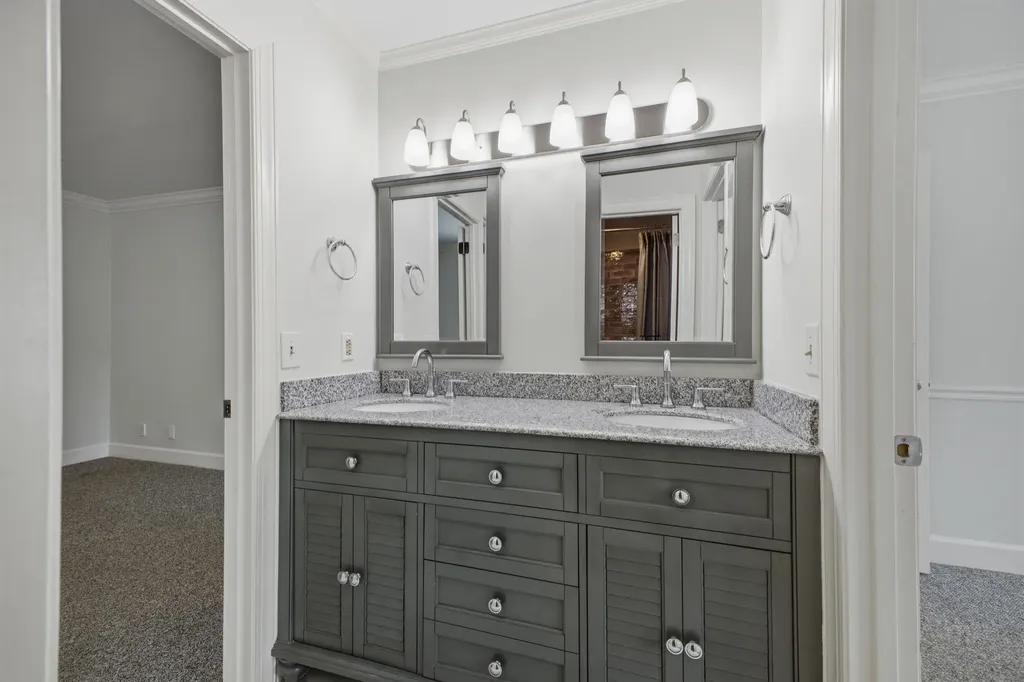 11 Thorndale Court Nashville TN 37215