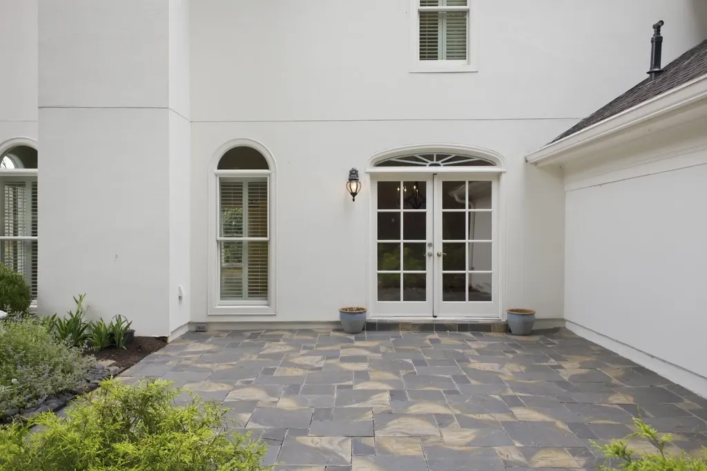 11 Thorndale Court Nashville TN 37215