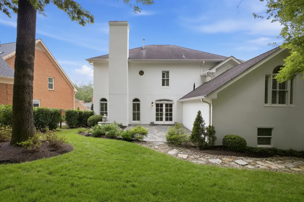 11 Thorndale Court Nashville TN 37215