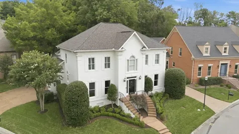 11 Thorndale Court Nashville TN 37215