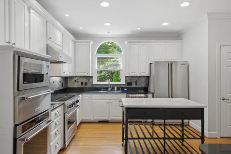 11 Thorndale Court Nashville TN 37215