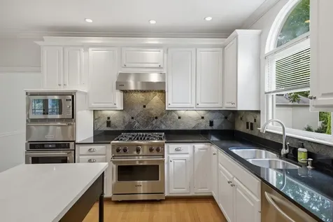 11 Thorndale Court Nashville TN 37215