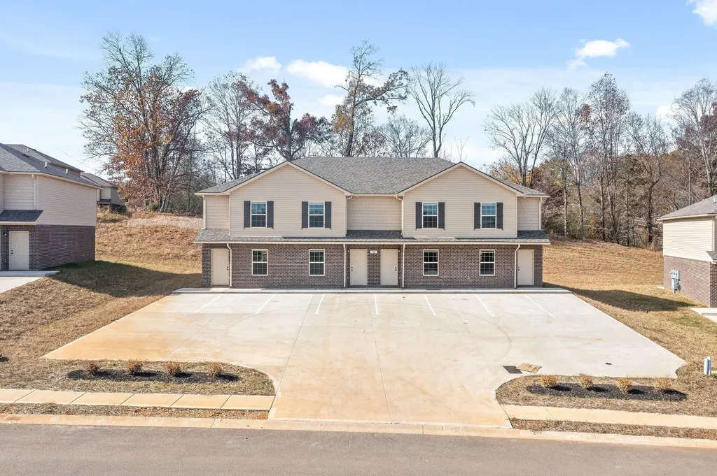 496 Palmer Drive Clarksville TN 37040