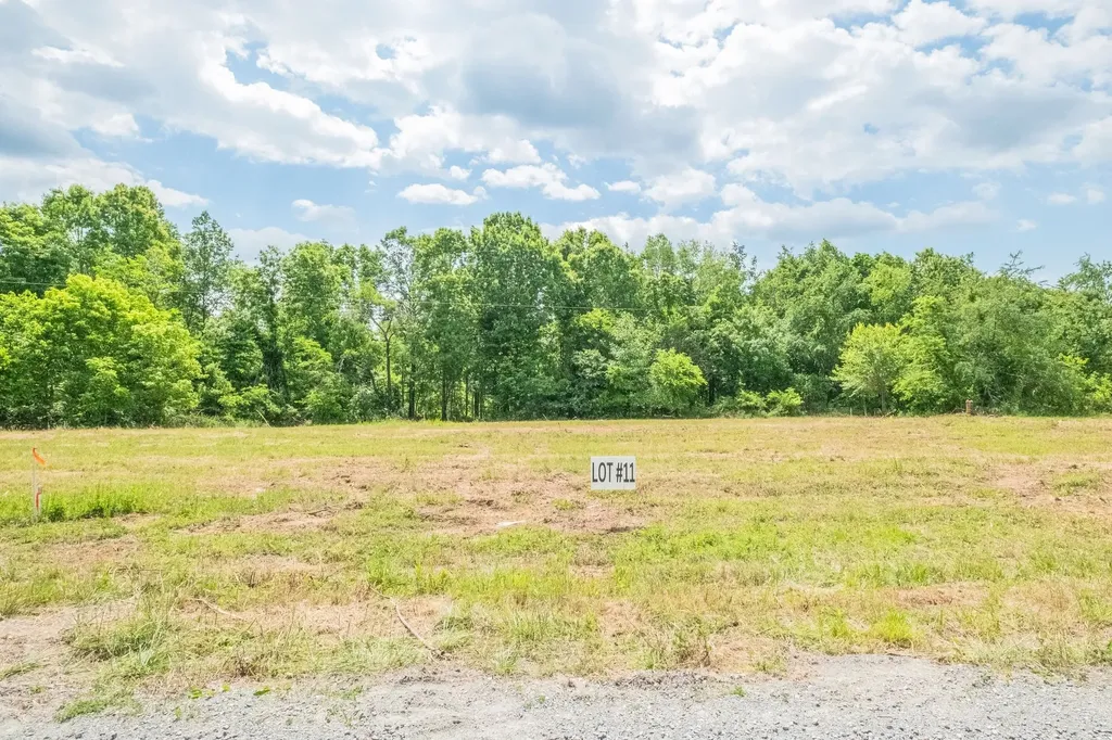 8489 Hoskins Hollow Road Westmoreland TN 37186