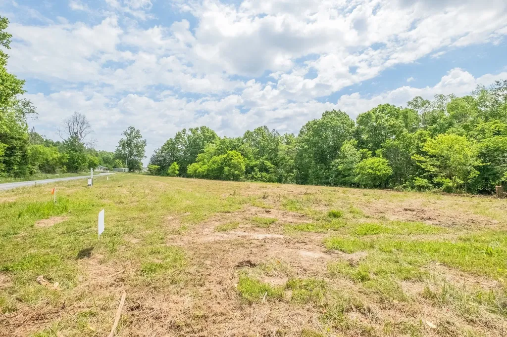 8489 Hoskins Hollow Road Westmoreland TN 37186