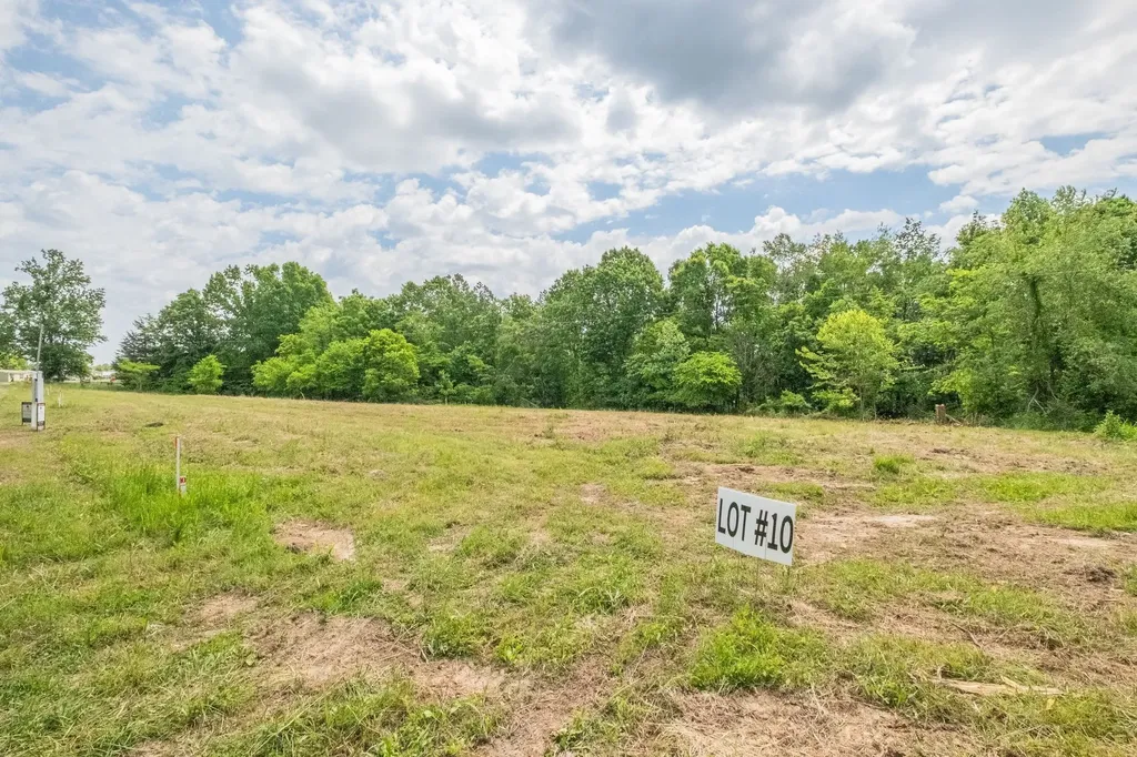 8489 Hoskins Hollow Road Westmoreland TN 37186