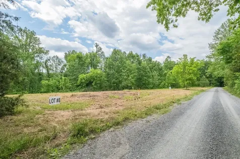8489 Hoskins Hollow Road Westmoreland TN 37186