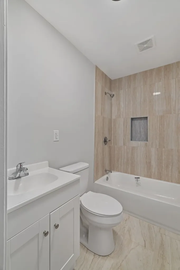 225 Vine Circle Loretto TN 38469