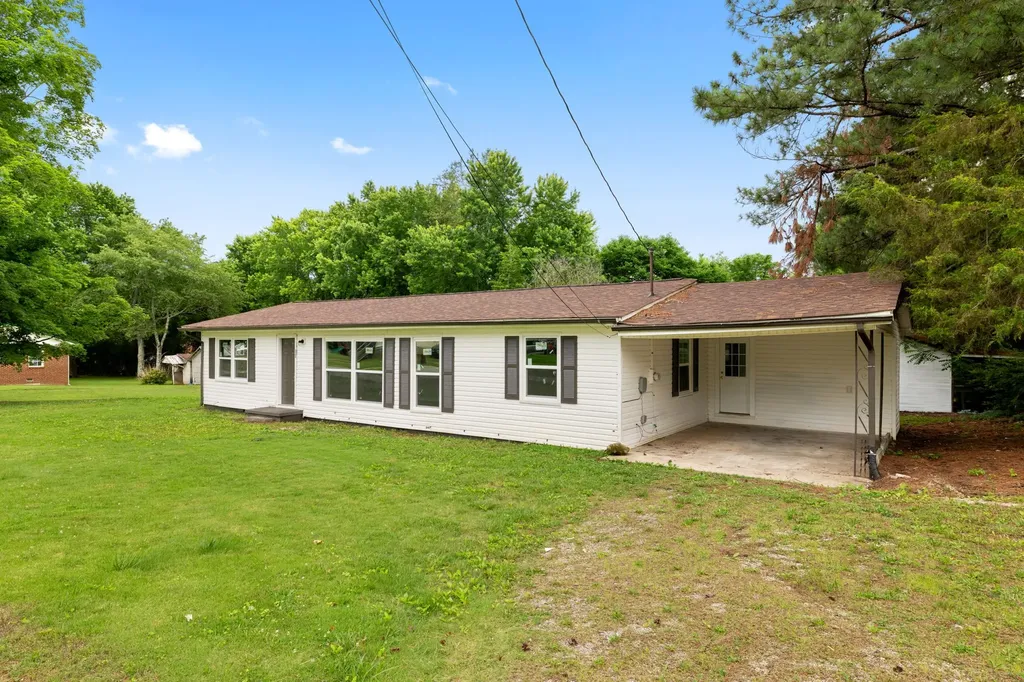 225 Vine Circle Loretto TN 38469