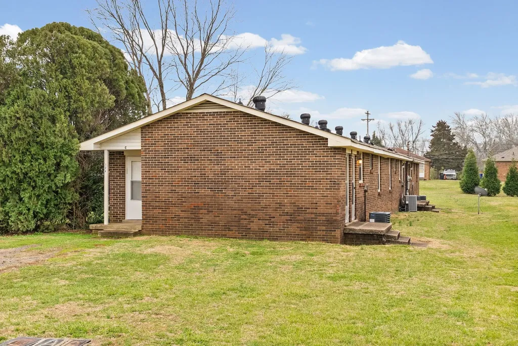 124 Tandy Drive Clarksville TN 37042