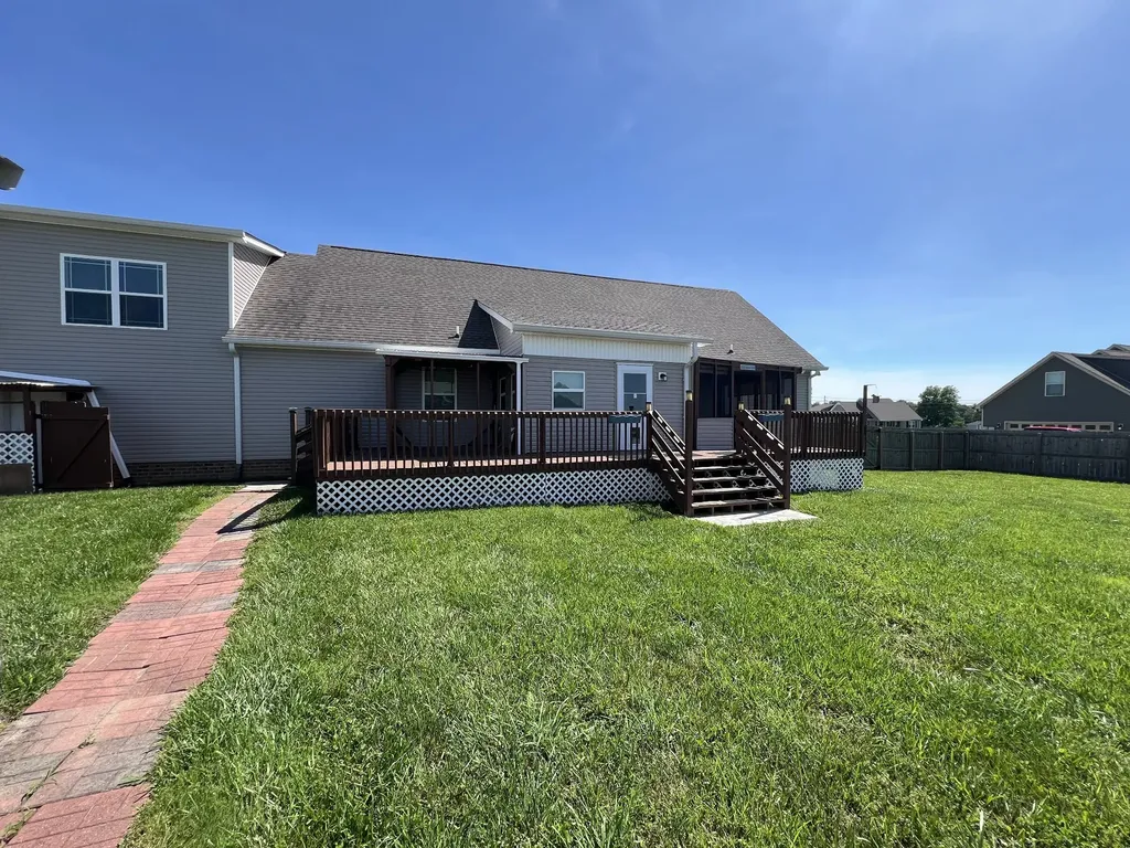957 Richland Farms Drive Manchester TN 37355