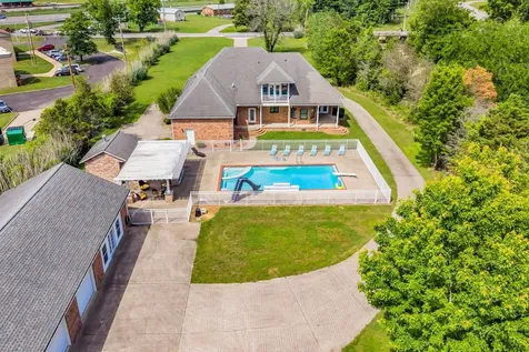 202 North Clydeton Road Waverly TN 37185
