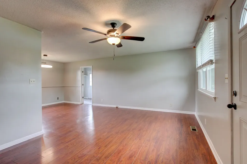 729 Welsey Drive Clarksville TN 37042