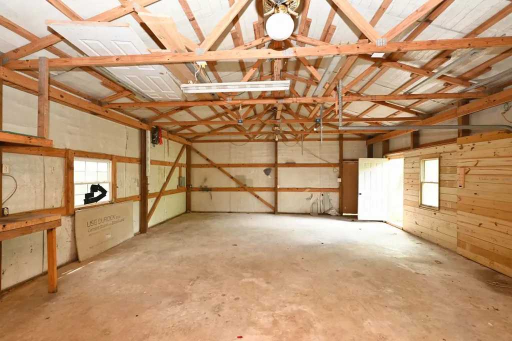 155 Breeder Road Portland TN 37148