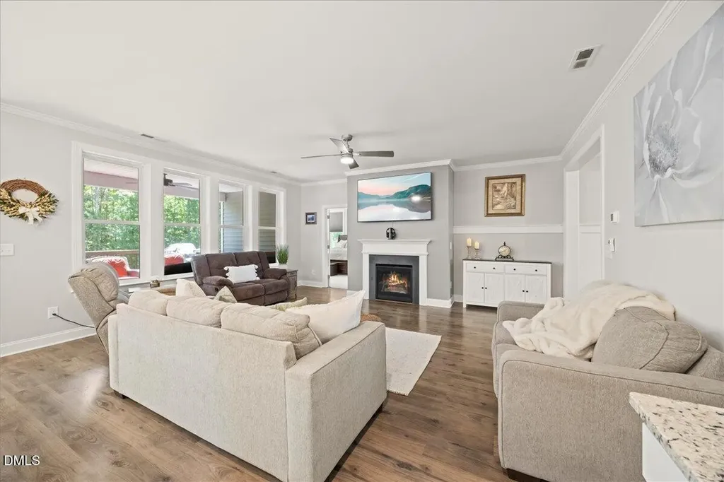 307 W Amber Oak Drive Selma NC 27576