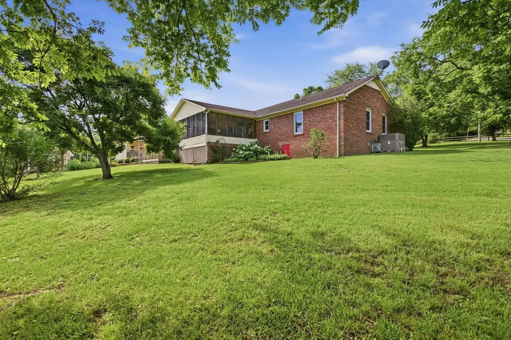 750 Mountain View Drive Pulaski TN 38478