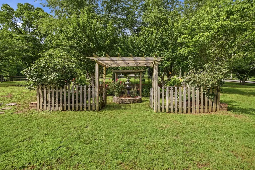 750 Mountain View Drive Pulaski TN 38478